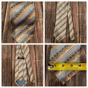 Bermuda Mens Tie
Excellent Used Condition (EUC)